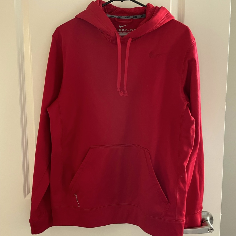 Men’s Nike hoodie ✨